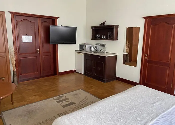 Hotel Kert Free Parking